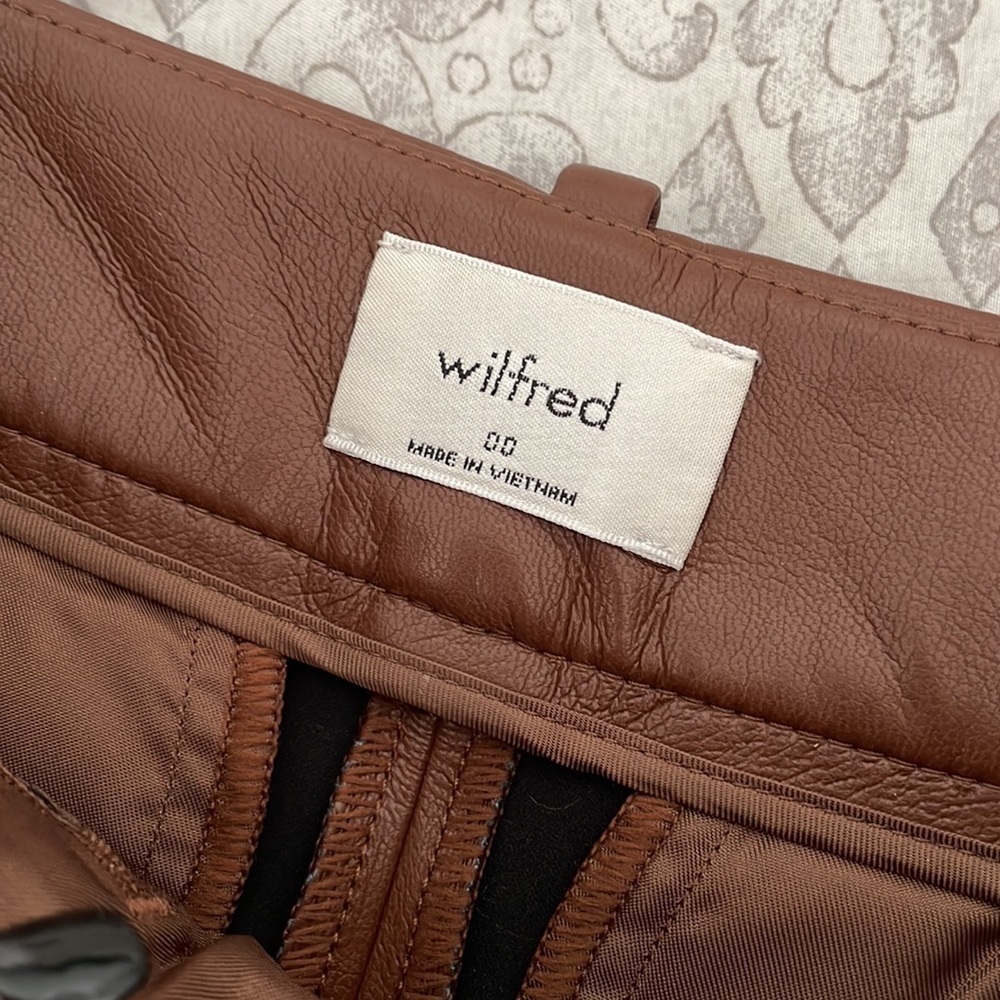 Wilfred x Aritzia brown vegan leather high rise pleated pants size 00 - Picture 5 of 11